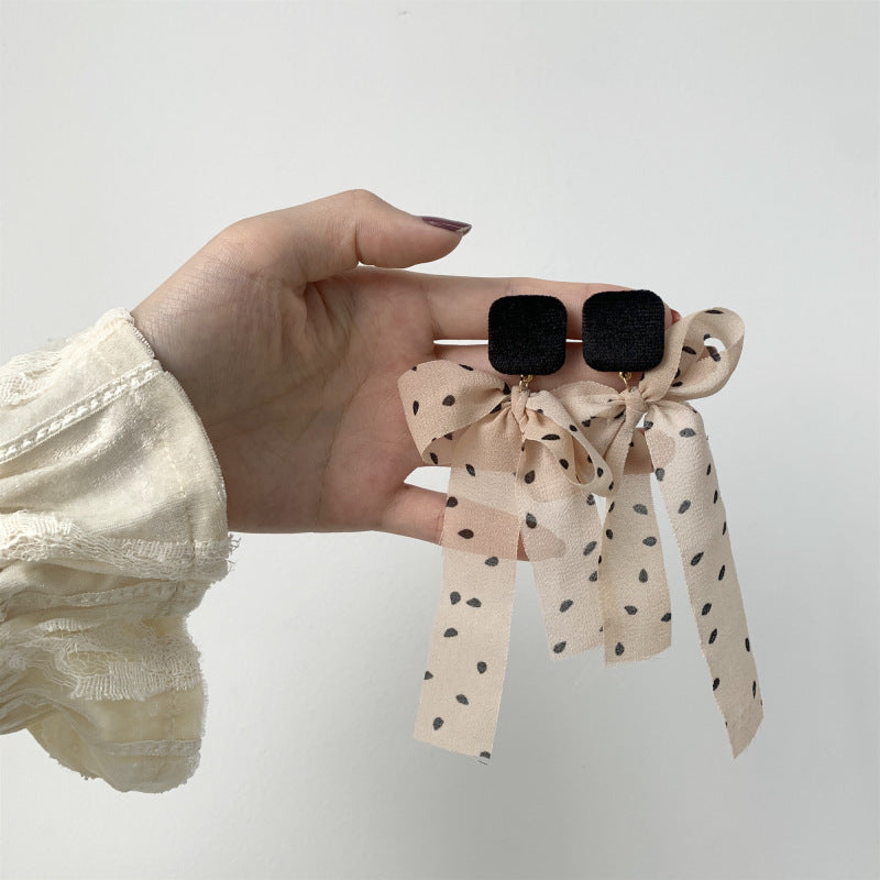 Sier Needle Ribbon Polka Dot Bow Rings