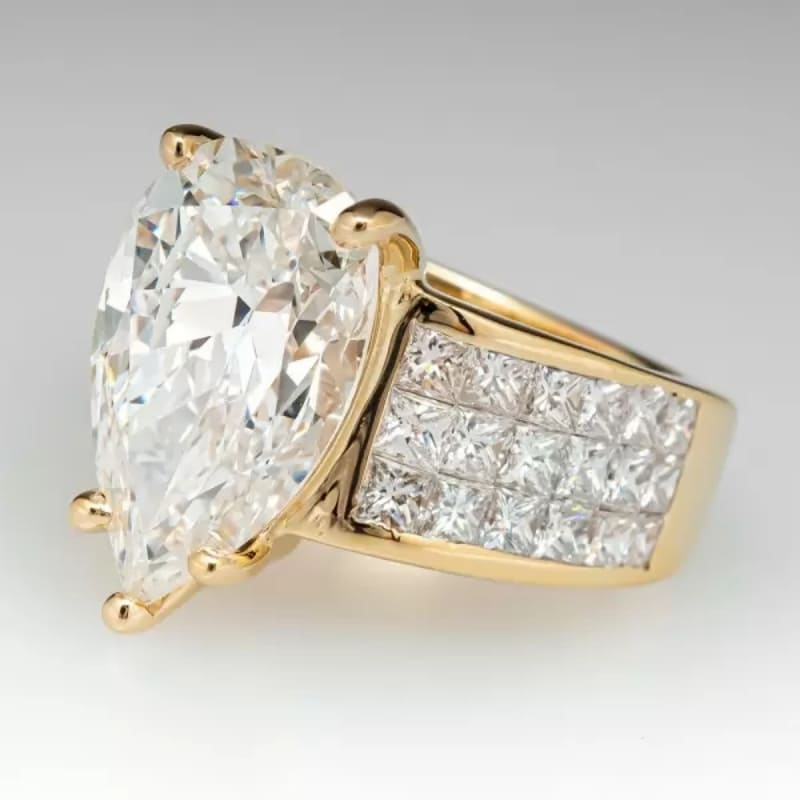 8Ct Wide Shank Pear Cut Engagement Ring-Miusejewelry