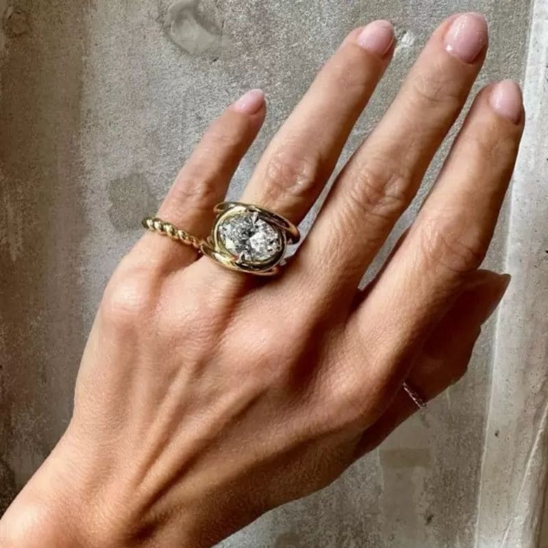 5Ct Oval Cut White Sapphire Split Shank Engagement Ring-Miusejewelry