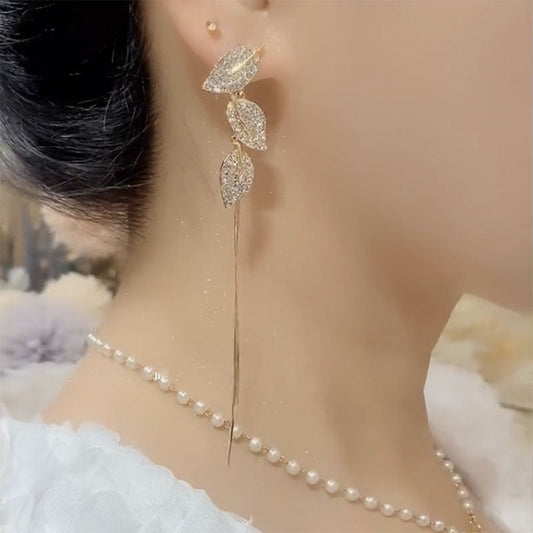 Multiple Ways To Wear Leaf Tassel High Earrings