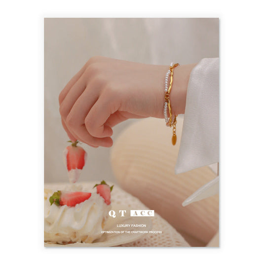 Women's Gold-plated French Vintage Style Light Luxury Necklaces