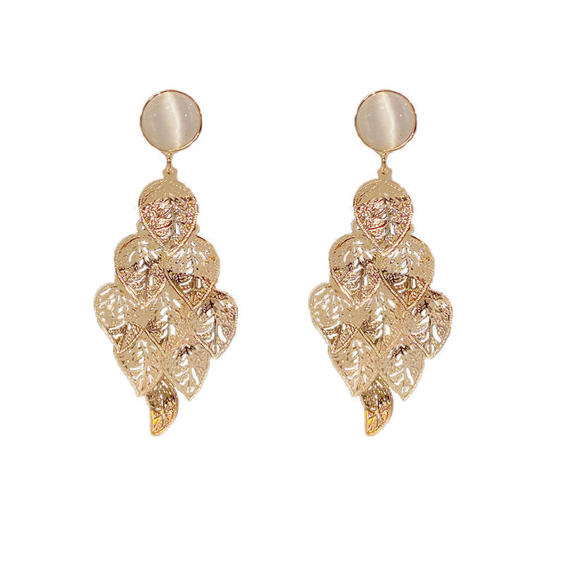 One Leaf Rich Hollow Leaves Tassel Earrings