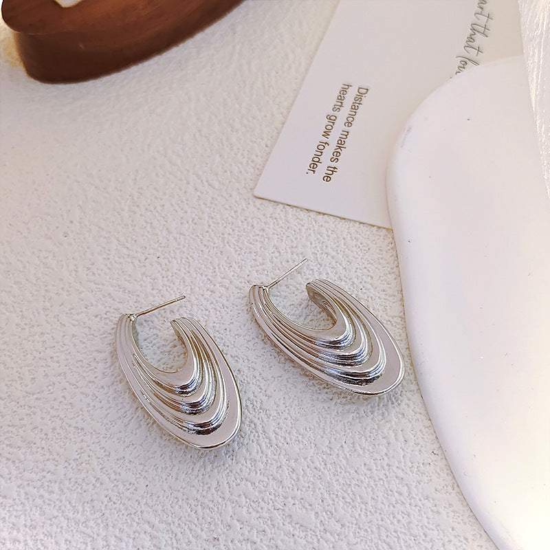 Dignified High-grade Retro Affordable Luxury Eardrops Earrings