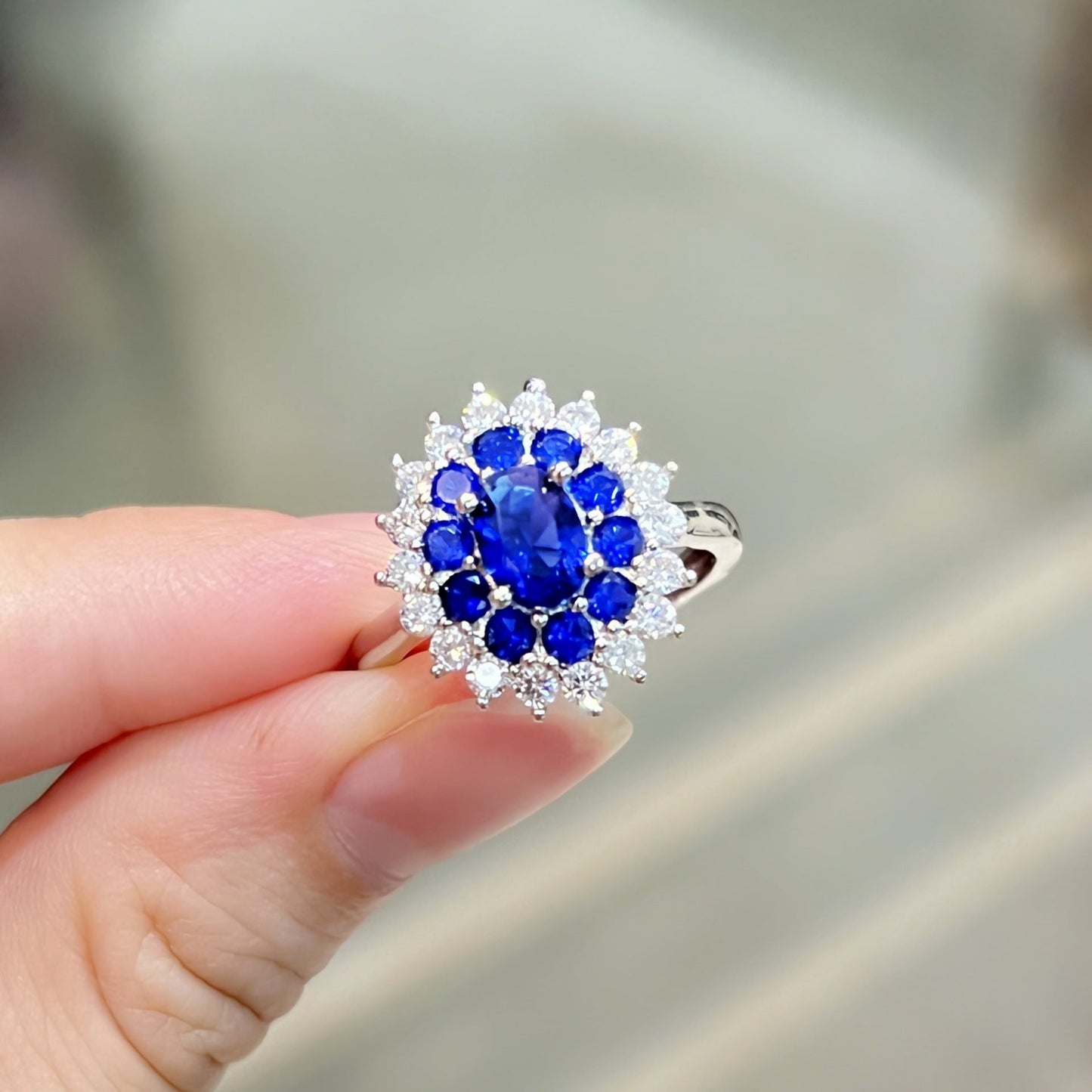 Round Arm Red Diamond Sunflower Inlaid Zircon Rings