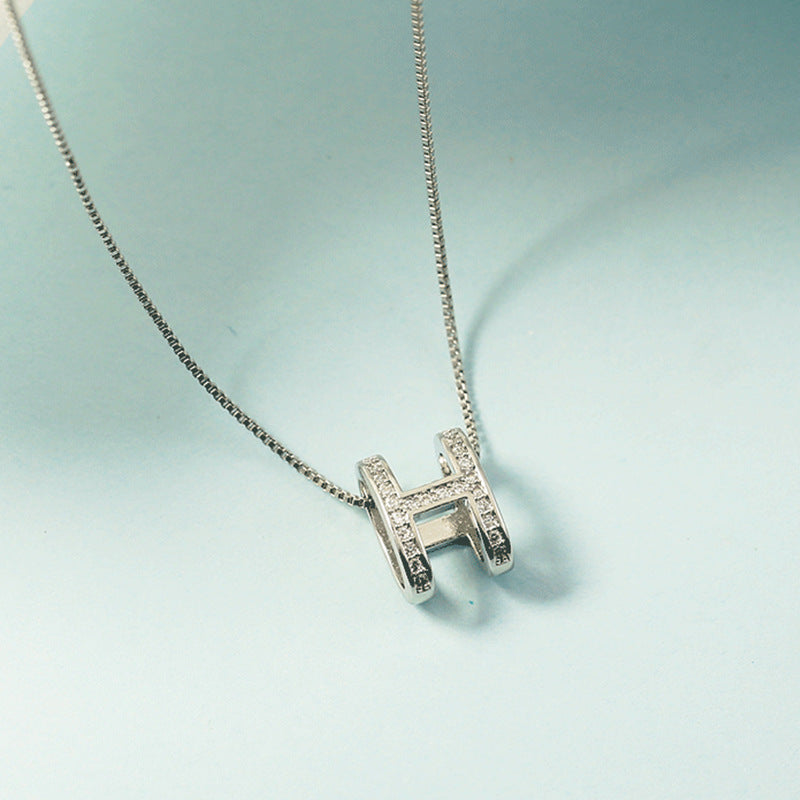 Women's Simple Personalized Letter Short Pendant Clavicle Necklaces