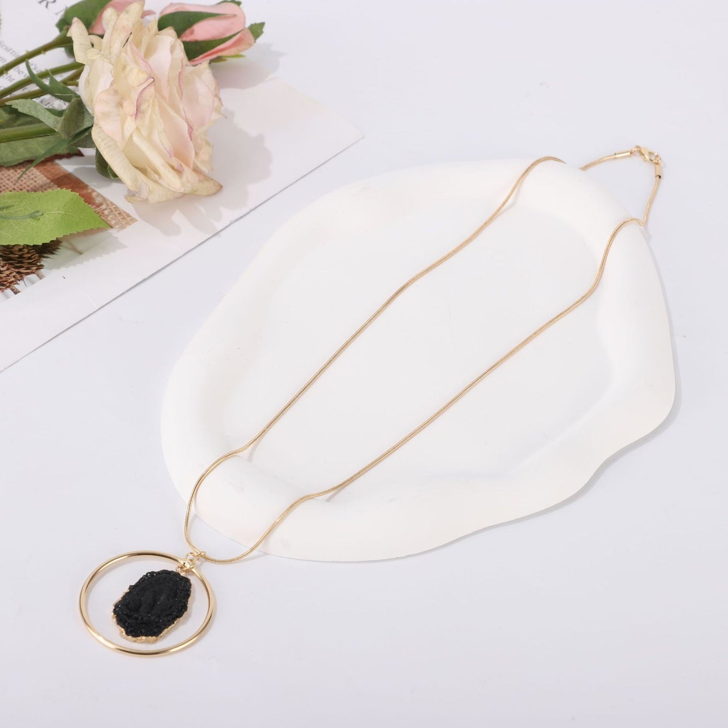 Women's Natural Stone Imitated Fashion Trend Sweater Necklaces
