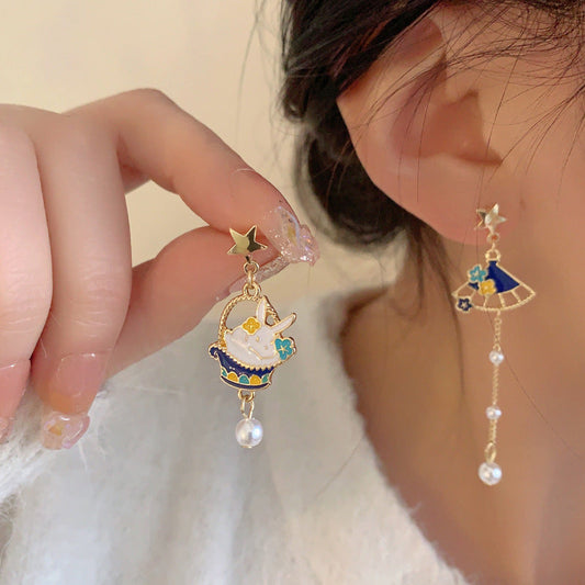 Contrast Color Dripping Asymmetric Little Bunny Earrings