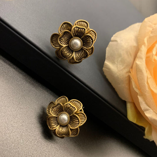 Blossom Bank Retro Style Pure Copper Earrings