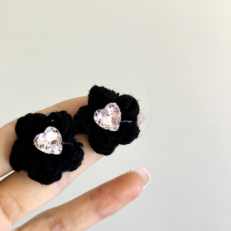 Women's Niche Plush Flower Pearl Gentle Temperament Earrings