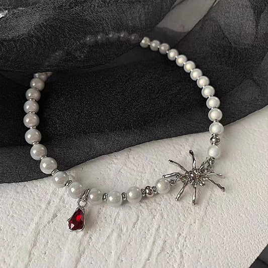Sweet Cool Hot Spider Reflective Pearl Necklaces