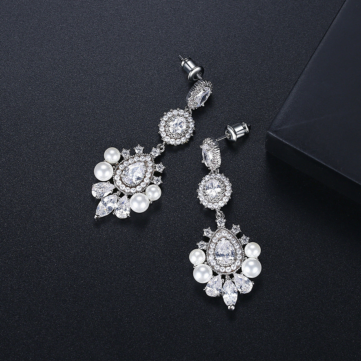 Zircon Pearl Exaggerated Temperamental Bridal Banquet Earrings