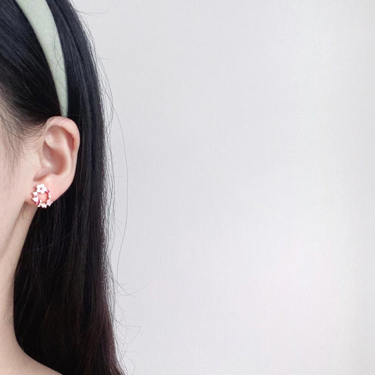 Fresh Pink Zirconium White Flower Mosquito Earrings