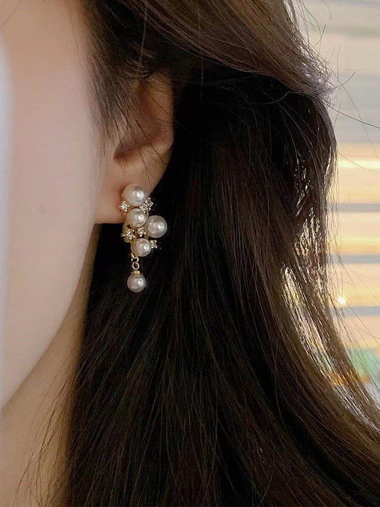 Grape Pearl French Style Retro Elegant Decoration Light Luxury Earrings