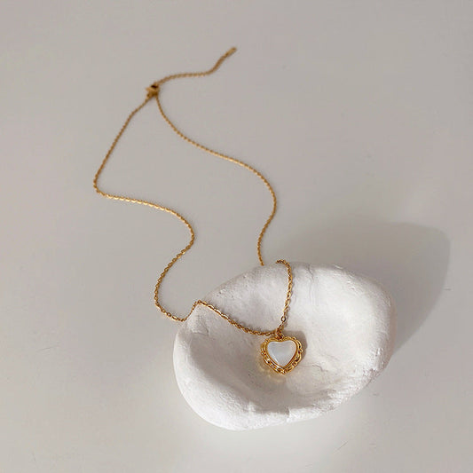 Women's Style Vintage Lace Metal Heart Shell For Simple Personalized Necklaces