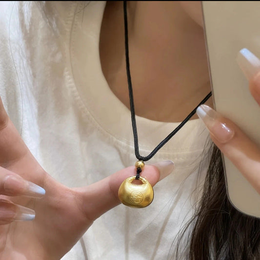 Luxury High-grade Character Safety Lock Clavicle Necklaces