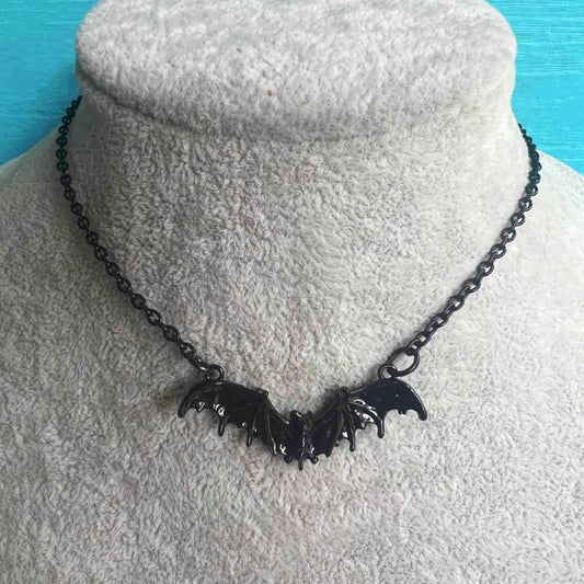 Women's & Men's & Dark Goth Wind Bat Pendant Clavicle Chain And Necklaces