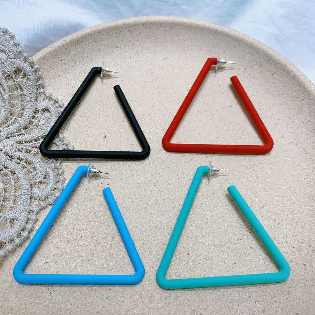 Women's Exaggerated Triangle Rubber Paint Good Texture Earrings