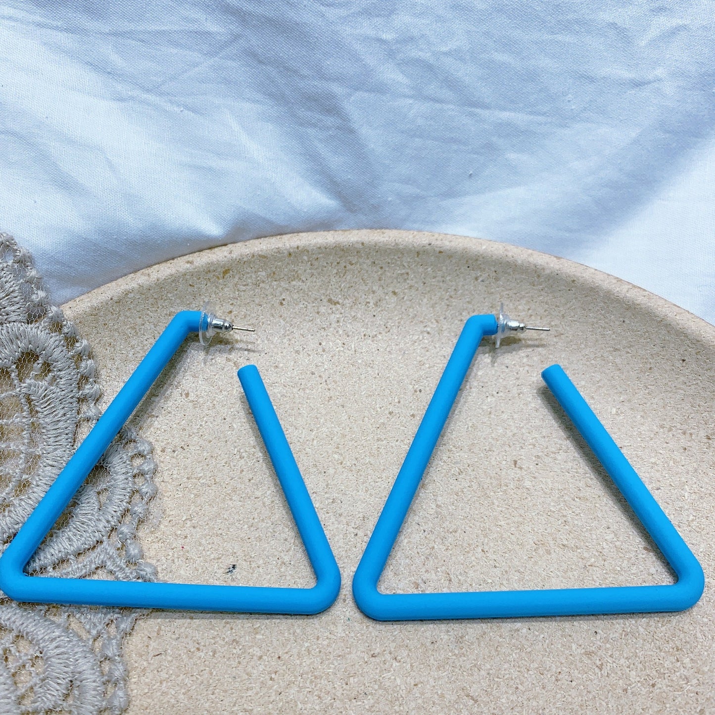 Women's Exaggerated Triangle Rubber Paint Good Texture Earrings