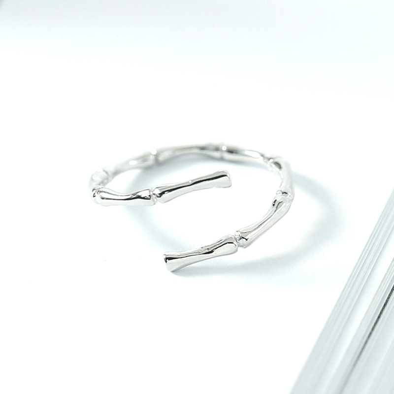 Female Knuckle Open Adjustable Tail Cold Rings