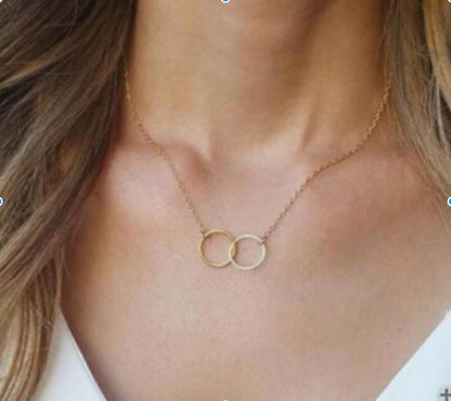 Women's Creative Retro Simple Metal Alloy Clavicle Necklaces