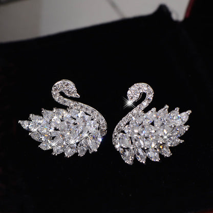 Sier Needle Small Black Swan Korean Style Crystal Earrings