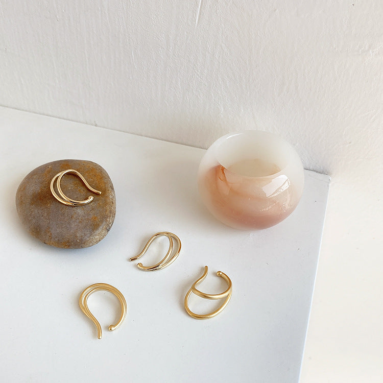 Women's Cold Style Simple Temperamental Metal Ear Earrings