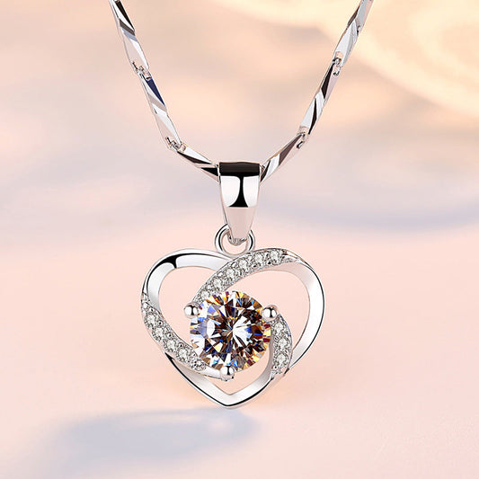 Women's Sier Heart-shaped Pendant Simple Clavicle Chain Necklaces