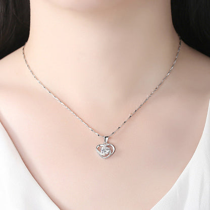 Women's Sier Heart-shaped Pendant Simple Clavicle Chain Necklaces