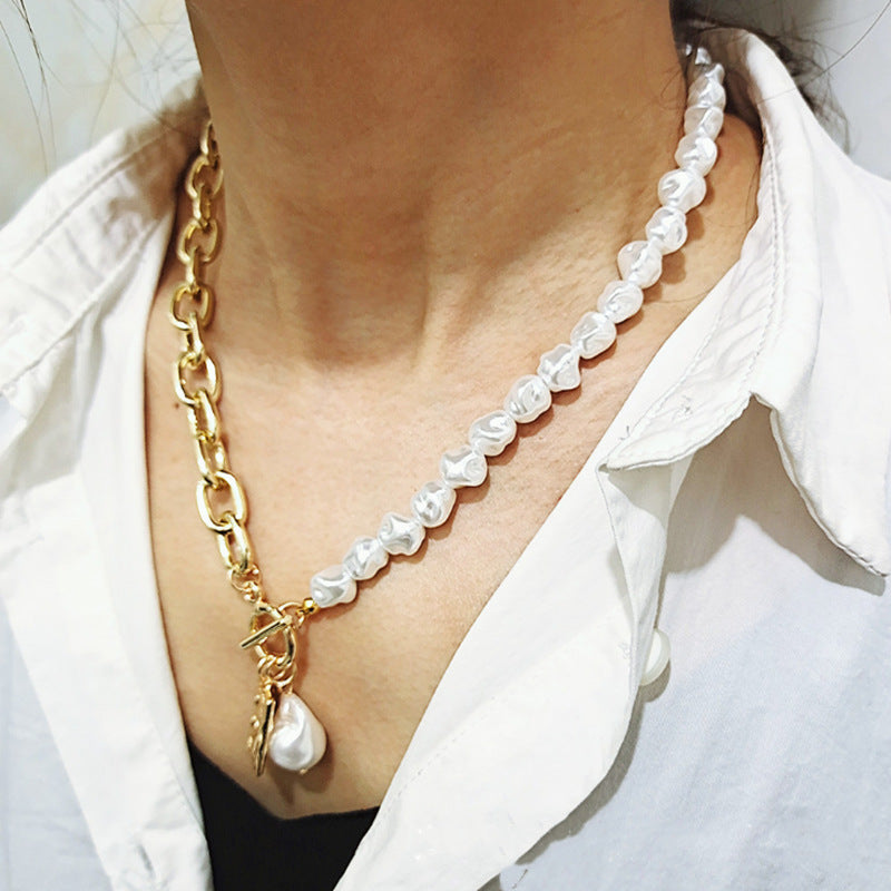 Shaped Pearl Female Retro Baroque Alloy Portrait Necklaces