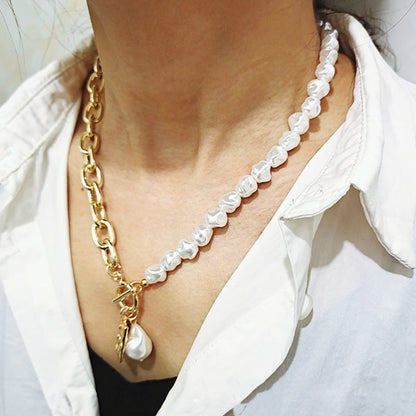 Shaped Pearl Female Retro Baroque Alloy Portrait Necklaces