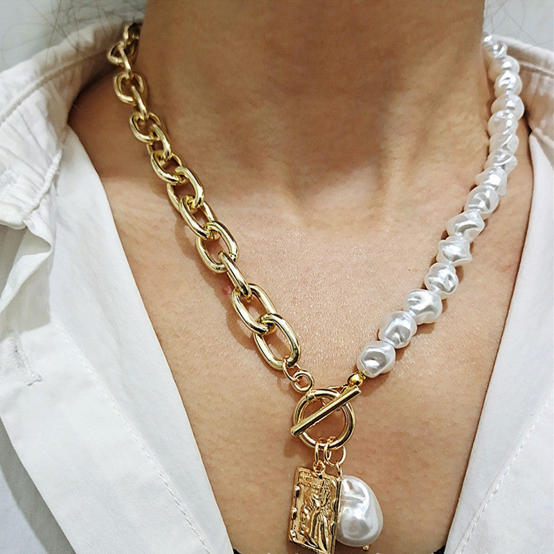 Shaped Pearl Female Retro Baroque Alloy Portrait Necklaces