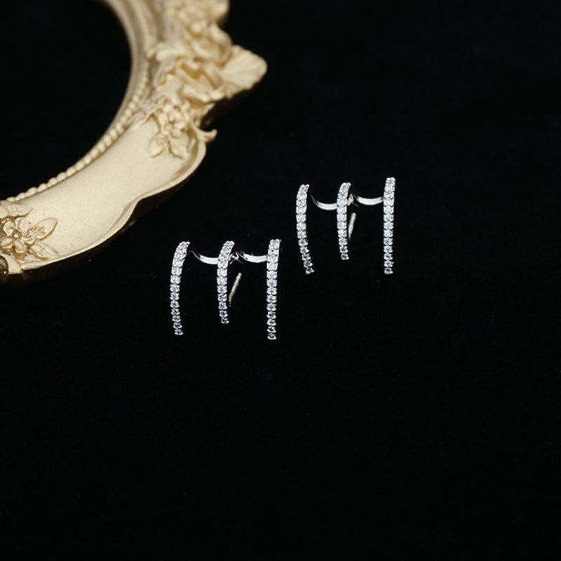 Women's High-grade Delicate Trendy Fashion Simple Small Cold Earrings