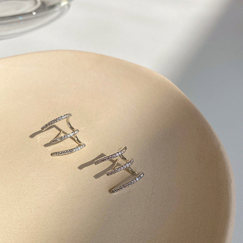 Women's High-grade Delicate Trendy Fashion Simple Small Cold Earrings