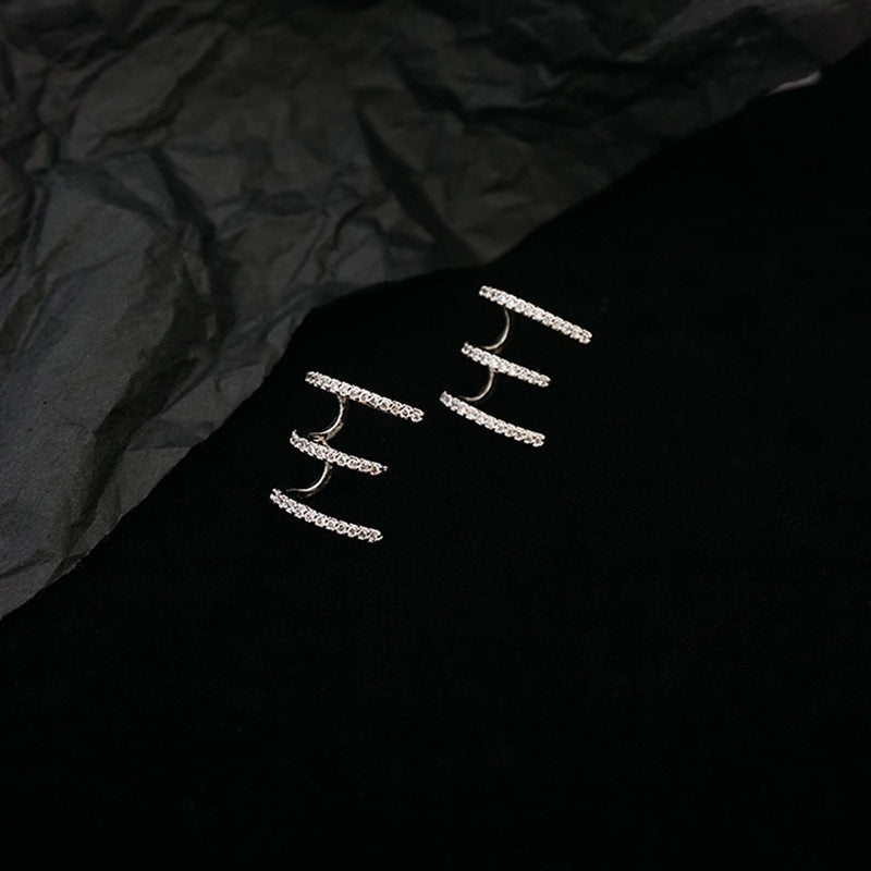 Women's High-grade Delicate Trendy Fashion Simple Small Cold Earrings