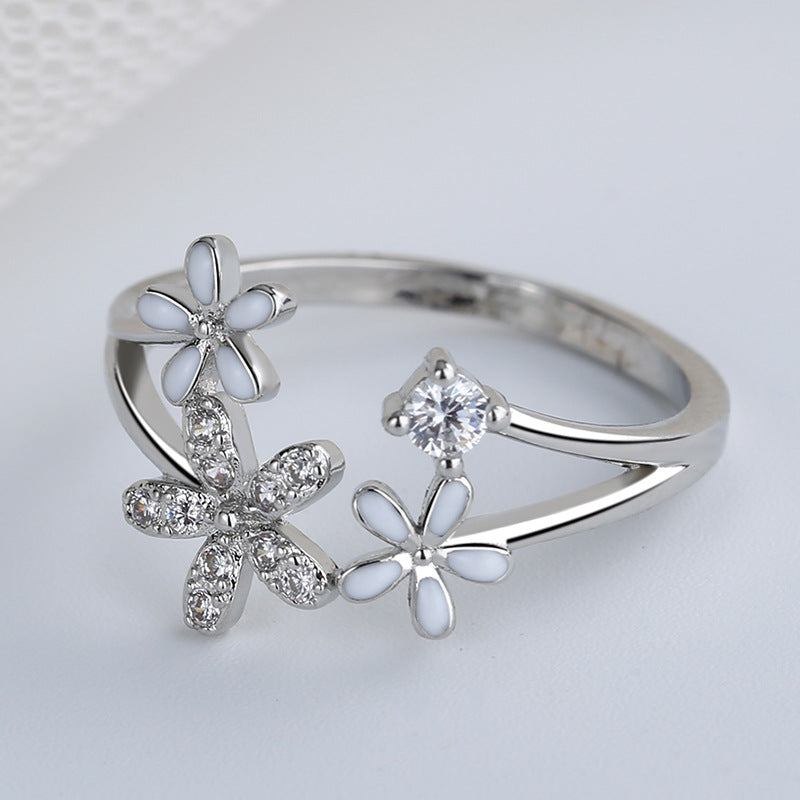Gentle Female Rhinestone Little Daisy Index Rings