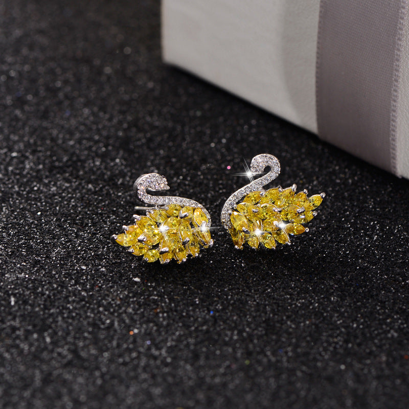 Sier Needle Small Black Swan Korean Style Crystal Earrings