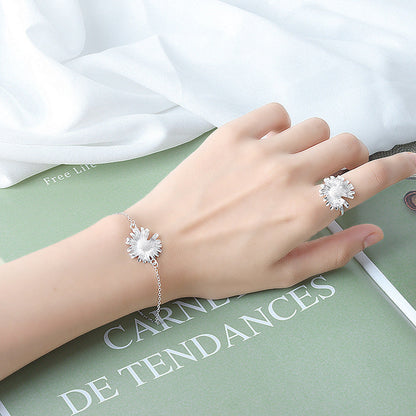 Little Daisy Female Fashion Korean Chic And Bracelets