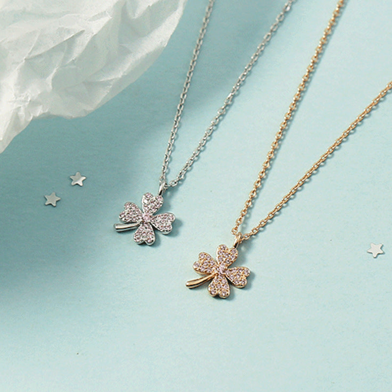 Clover Female Pendant Simple Temperamental Minority Design Light Luxury Necklaces