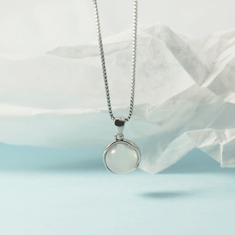 Women's Style White Chalcedony Round Pendant Design Sense Niche Clavicle Necklaces