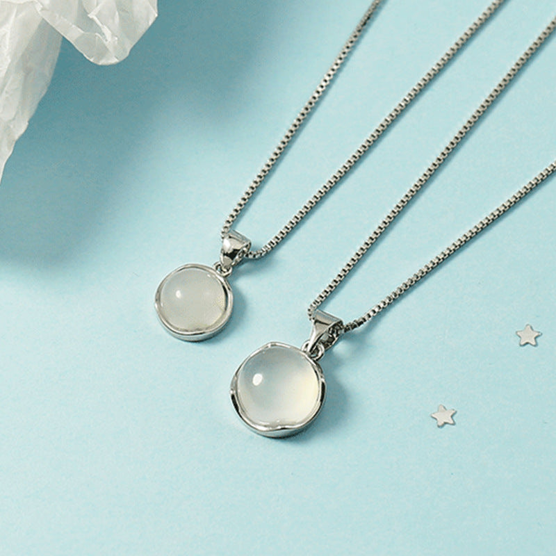 Women's Style White Chalcedony Round Pendant Design Sense Niche Clavicle Necklaces