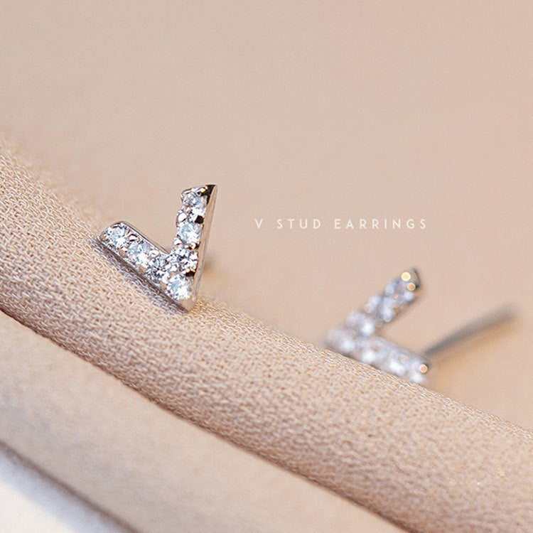 Sterling Sier V-shaped Beaded Fashionable Simple Earrings