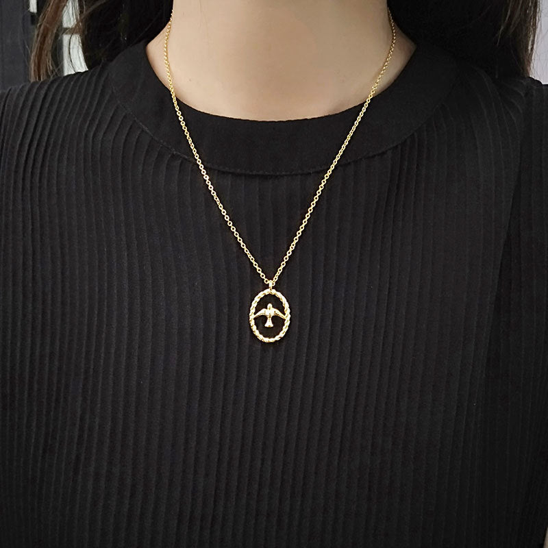 Hollow Swallow Female Retro Aloofness Style Necklaces