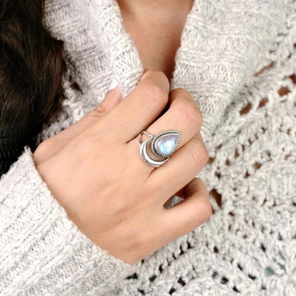 Moonstone Vintage Creative Water Drop Crescent Rings