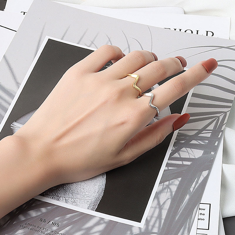 And Exaggerated Niche Line Female Lightning Wave Open Rings