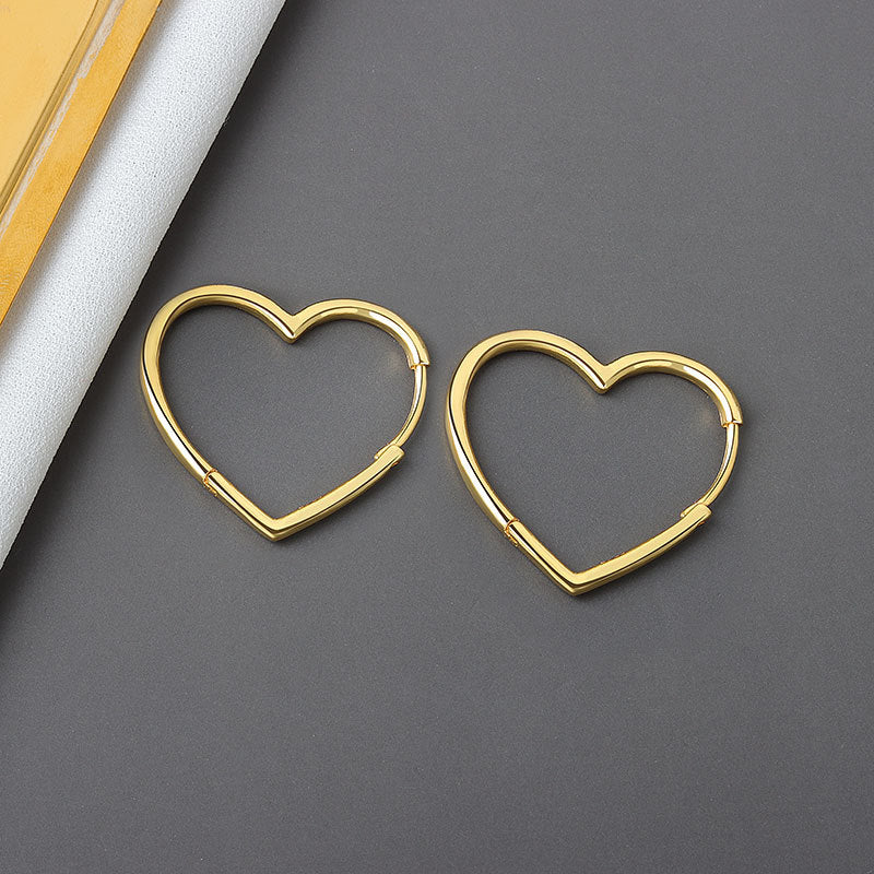 Women's Ear Clip Korean Fresh Heart Glossy Earrings