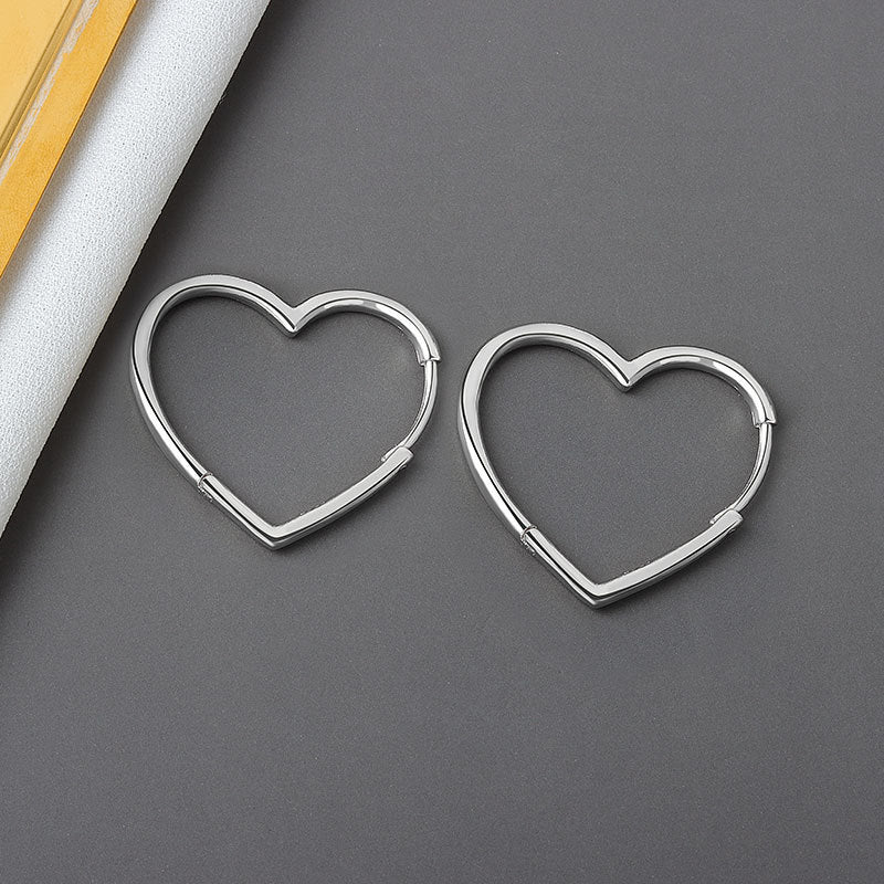Women's Ear Clip Korean Fresh Heart Glossy Earrings