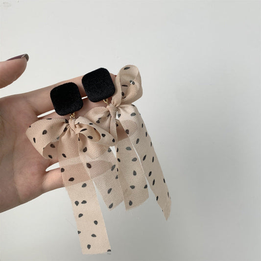 Sier Needle Ribbon Polka Dot Bow Rings