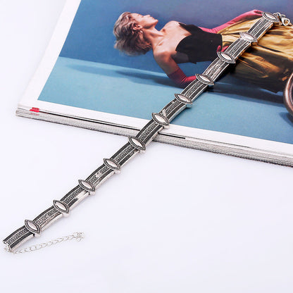 Classy Short Personalized Vintage Pattern Collar Necklaces