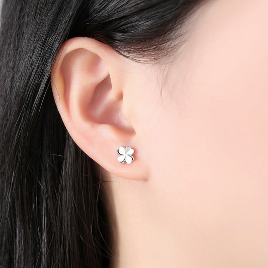 Women's Glossy Four Leaf Clover Ear Graceful Earrings