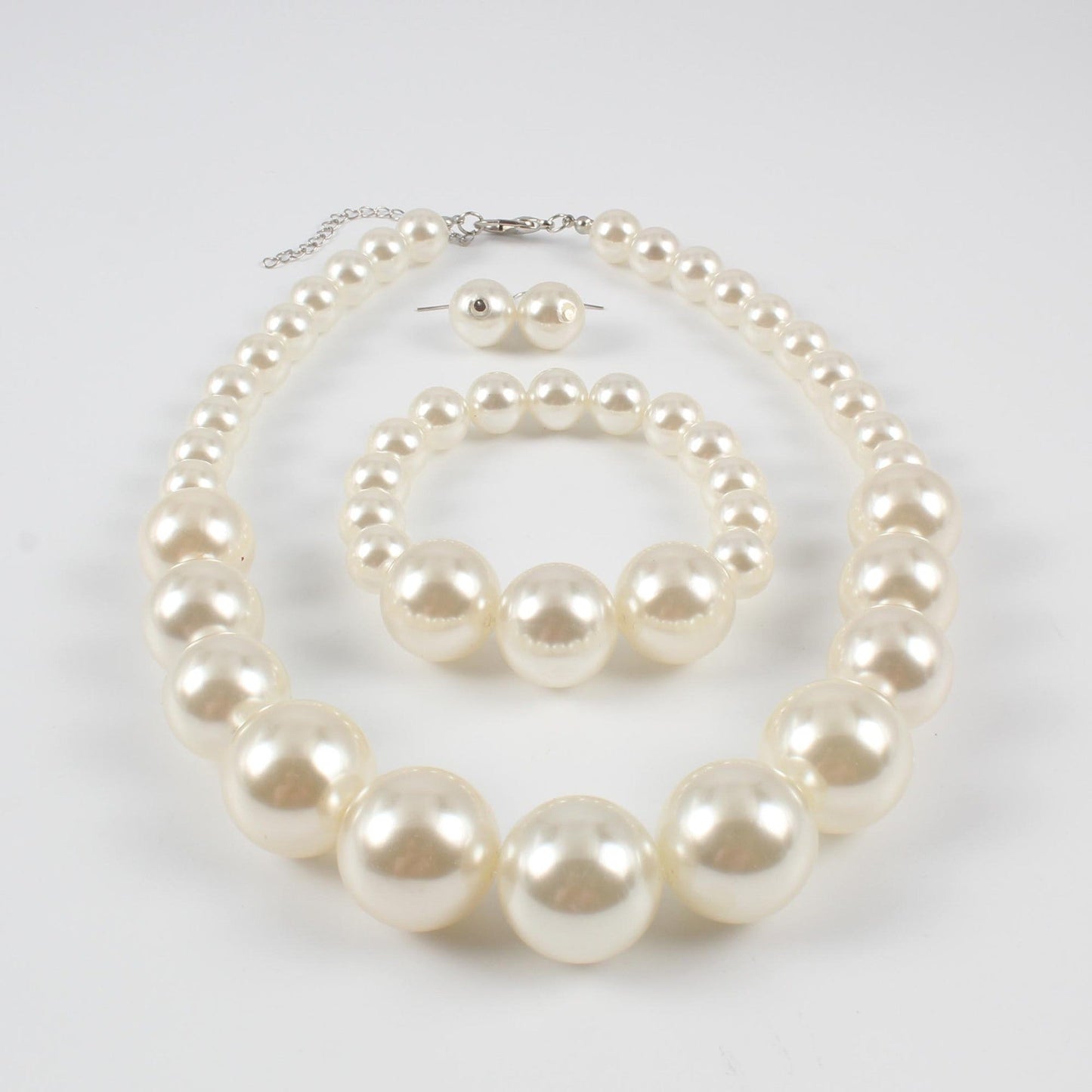 Fashion Pearl Simplicity And Exaggeration Imitation Necklaces